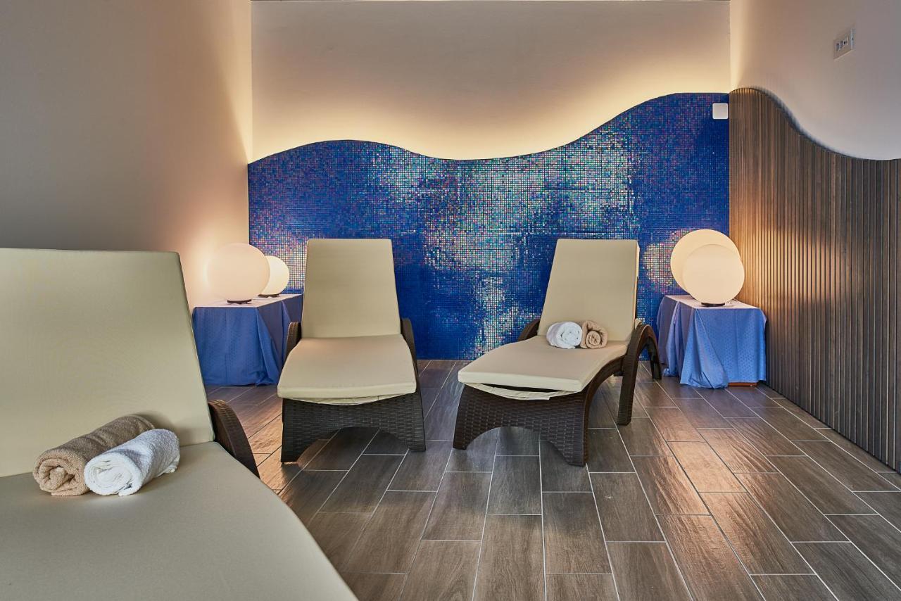 Hotel Europa Karlovac Buitenkant foto